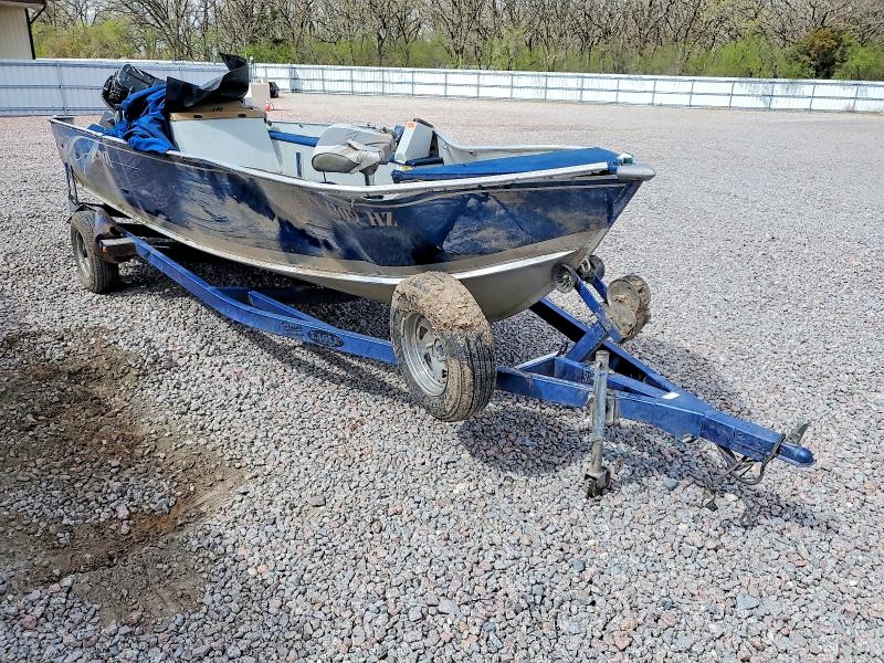 ZLUH0393D101 - 2001 LUND BOAT/TRLR BLUE photo 1