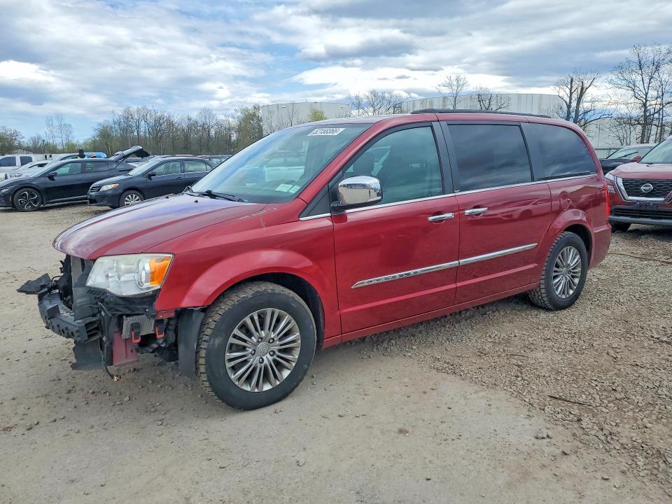 2C4RC1CG8ER143756 - 2014 CHRYSLER TOWN & COUNTRY RED photo 1