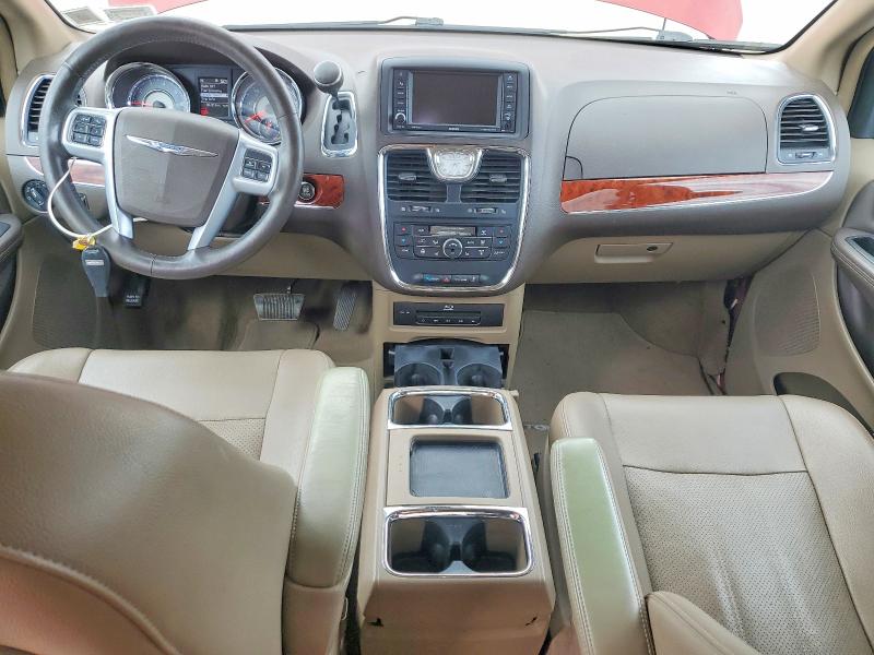 2C4RC1CG8ER143756 - 2014 CHRYSLER TOWN & COUNTRY RED photo 8