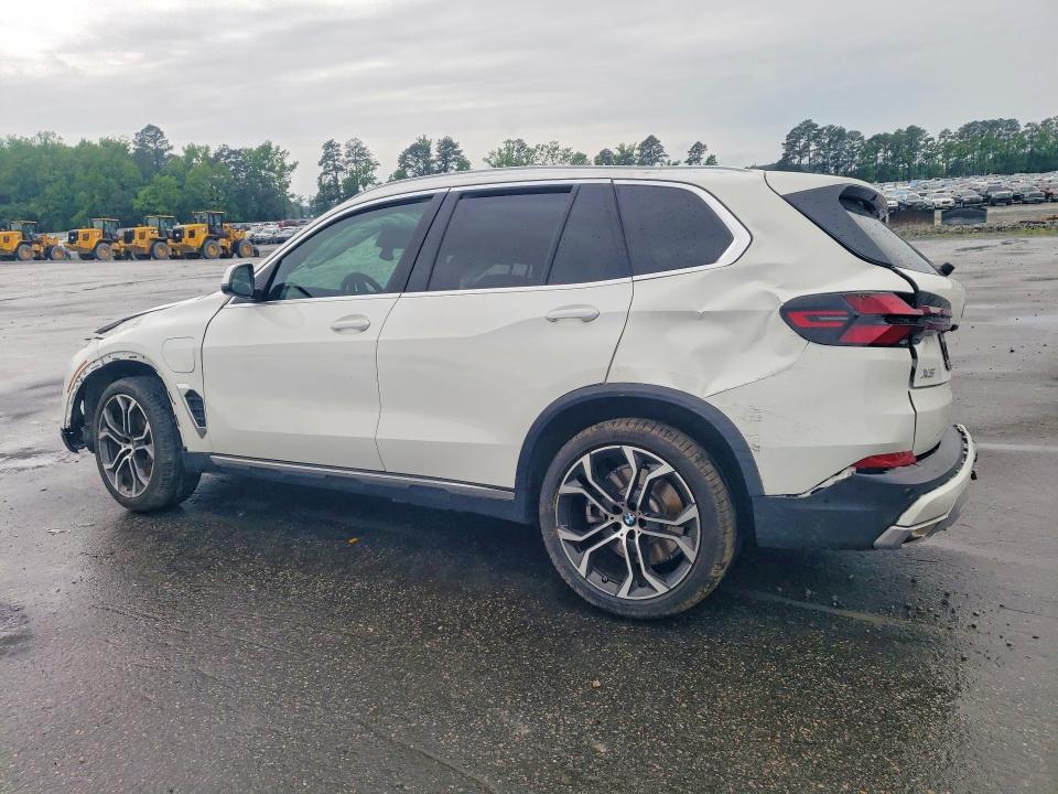 5UX43EU00S9Z95697 - 2025 BMW X5 WHITE photo 2