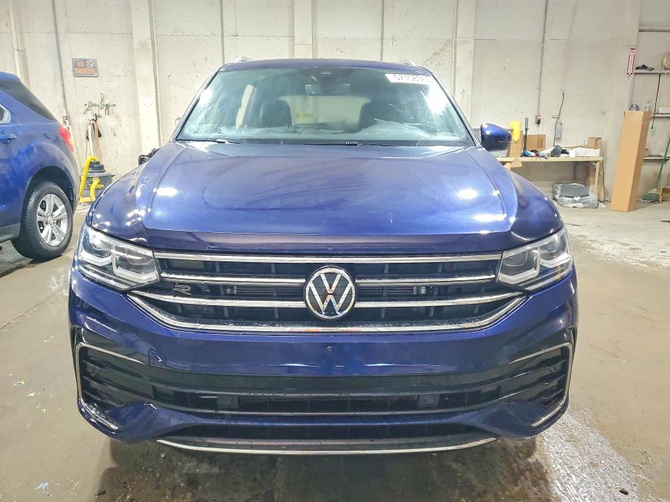 3VV4B7AX2RM104761 - 2024 VOLKSWAGEN TIGUAN BLUE photo 5