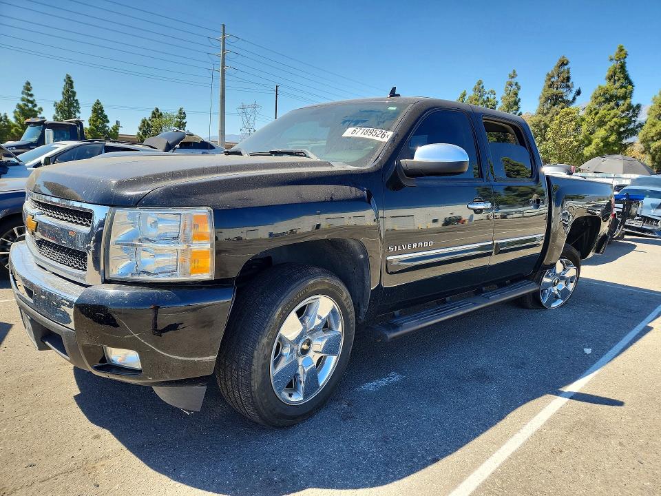 3GCRCSE00AG192584 - 2010 CHEVROLET SILVERADO BLACK photo 1