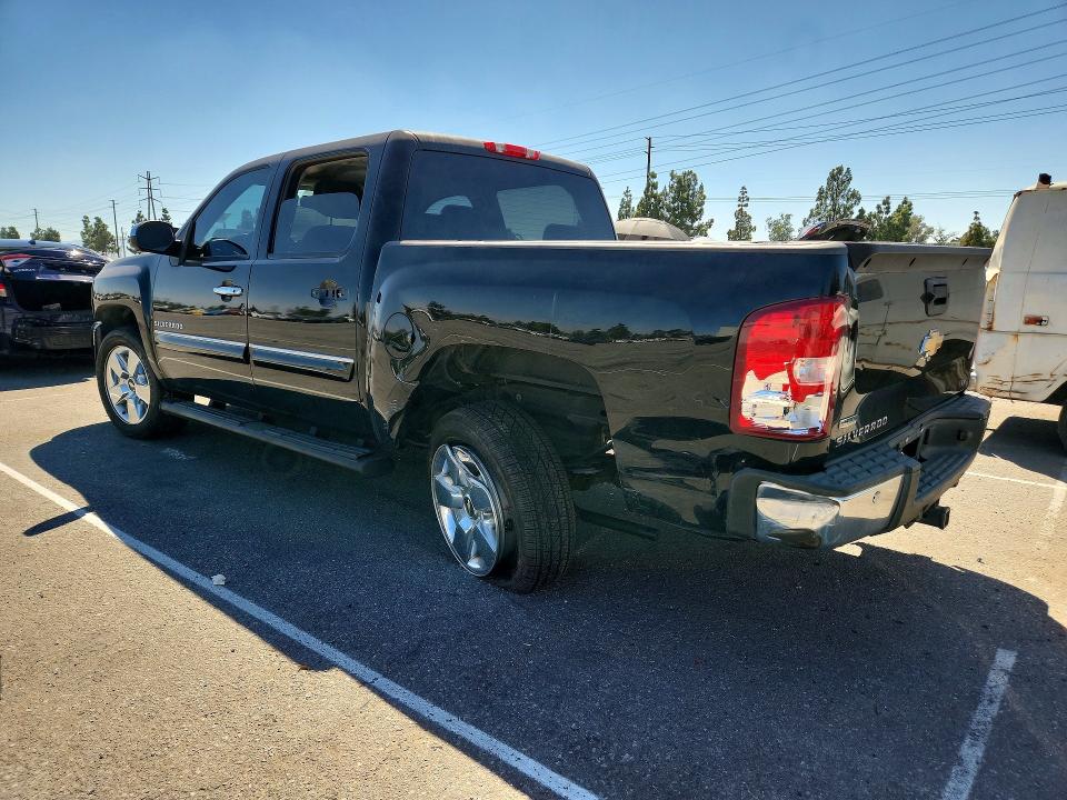 3GCRCSE00AG192584 - 2010 CHEVROLET SILVERADO BLACK photo 2