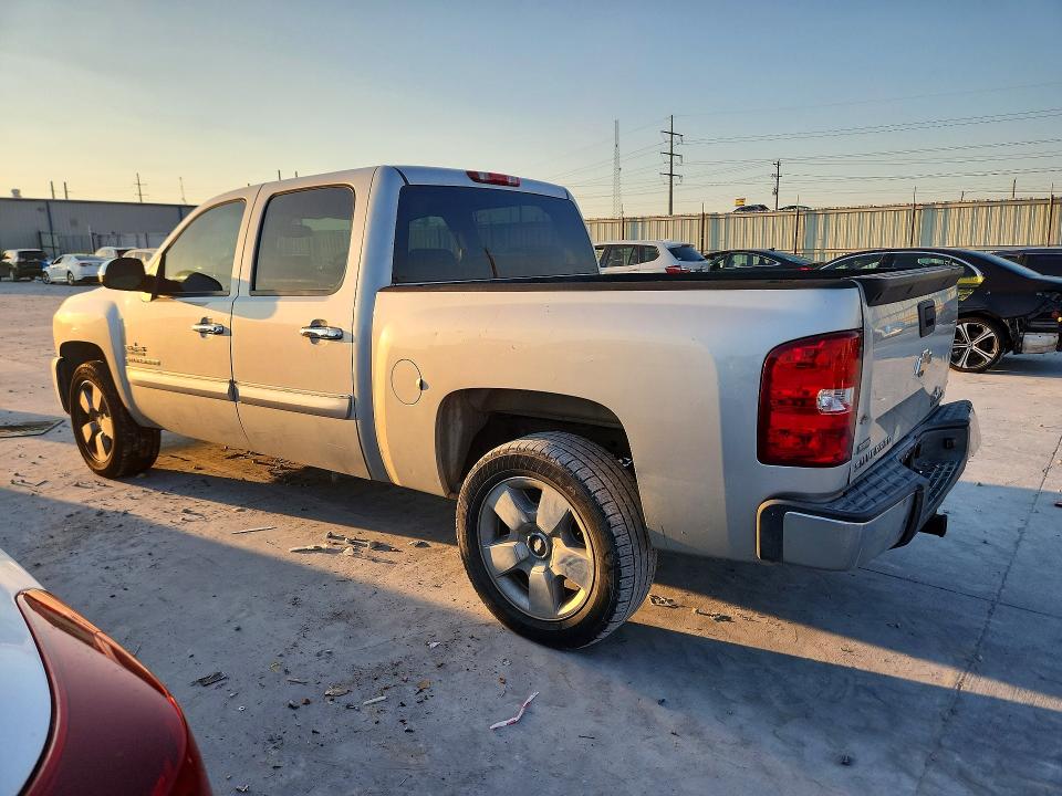3GCRCSE00AG289185 - 2010 CHEVROLET SILVERADO SILVER photo 2