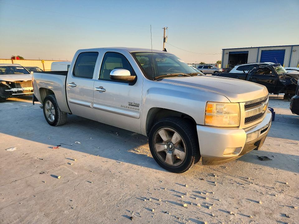 3GCRCSE00AG289185 - 2010 CHEVROLET SILVERADO SILVER photo 4