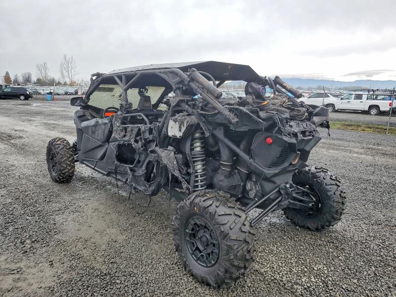 3JBVNAV2XMK003271 - 2021 CAN-AM MAVERICK X Černá fotografie 3